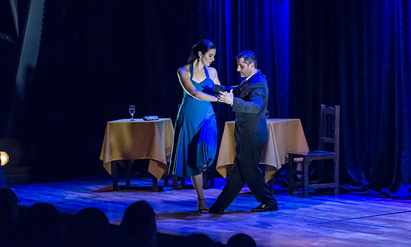Así se baila el tango
Los temas más bellos de las orquestas de la década del '40
